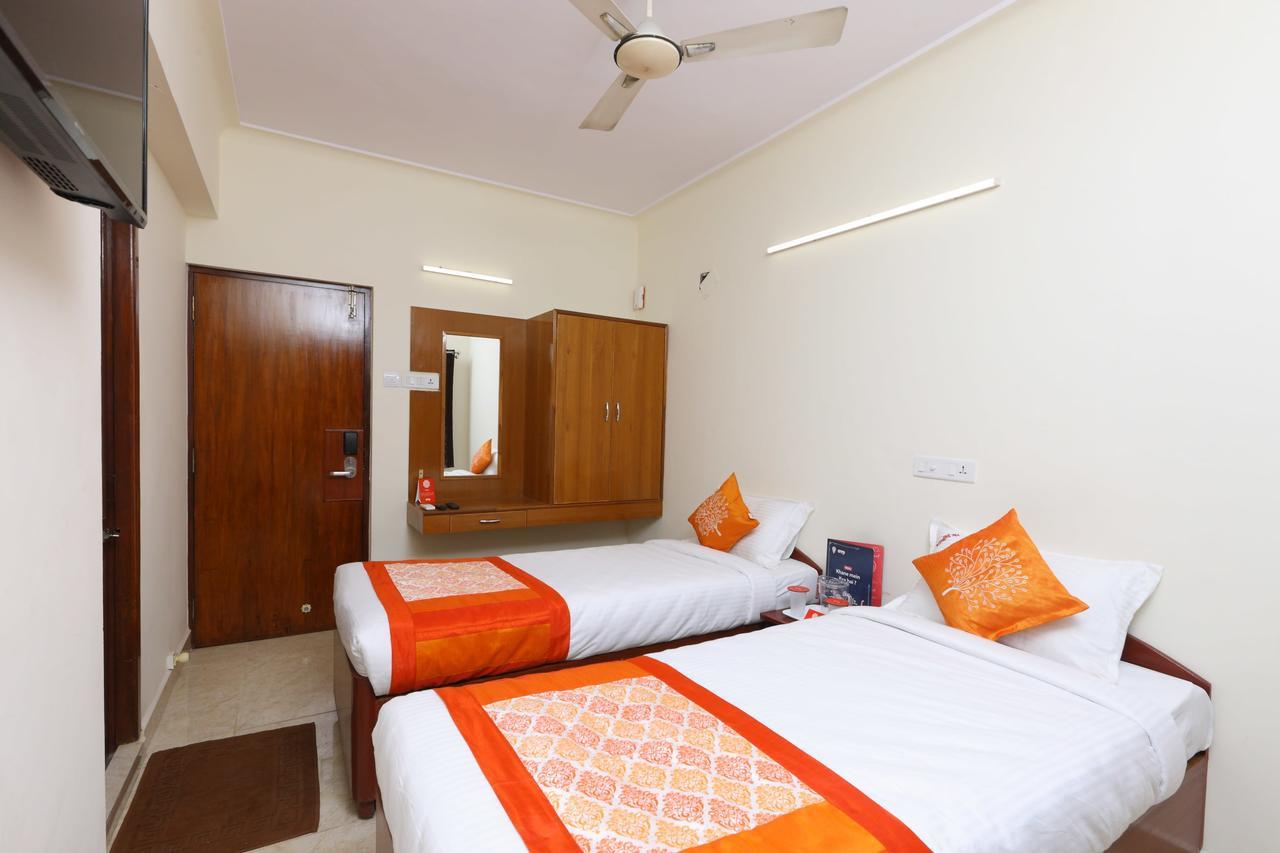 Oyo 11433 Kishore Hotel 3*