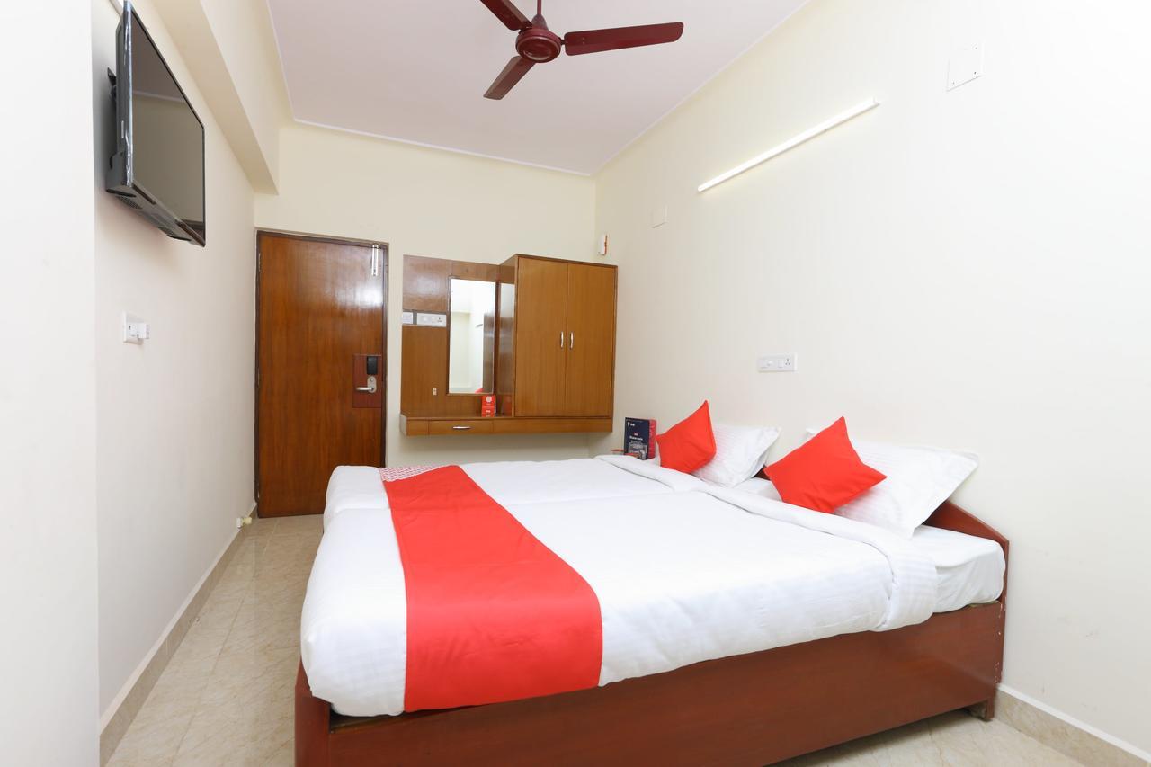 Hotel Oyo 11433 Kishore 3*